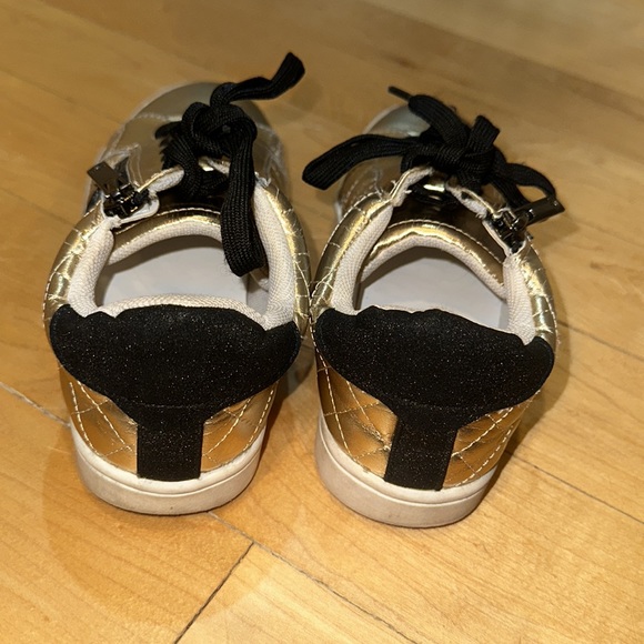 Barely used super cute girls Nina fashion sneakers - Picture 4 of 6